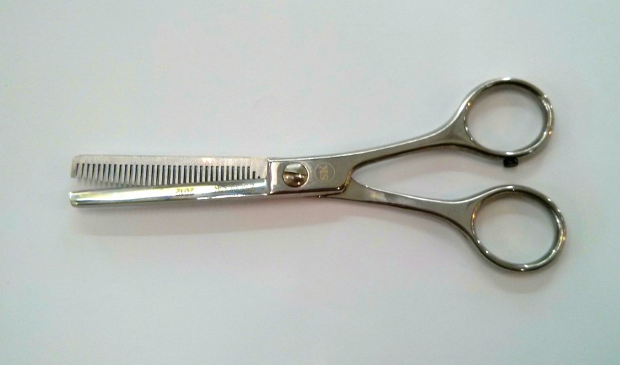 TIJERAS PELUQUERIA VACIAR SAKAI